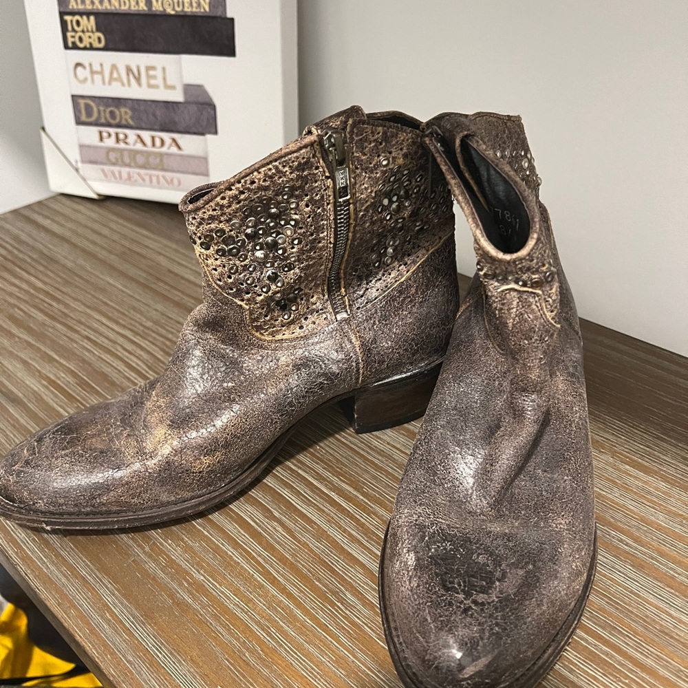 COPY - Frye boots